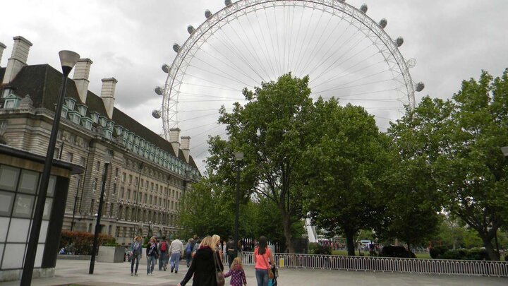 London Eye.